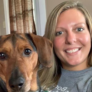 Meet your Posher, Holly